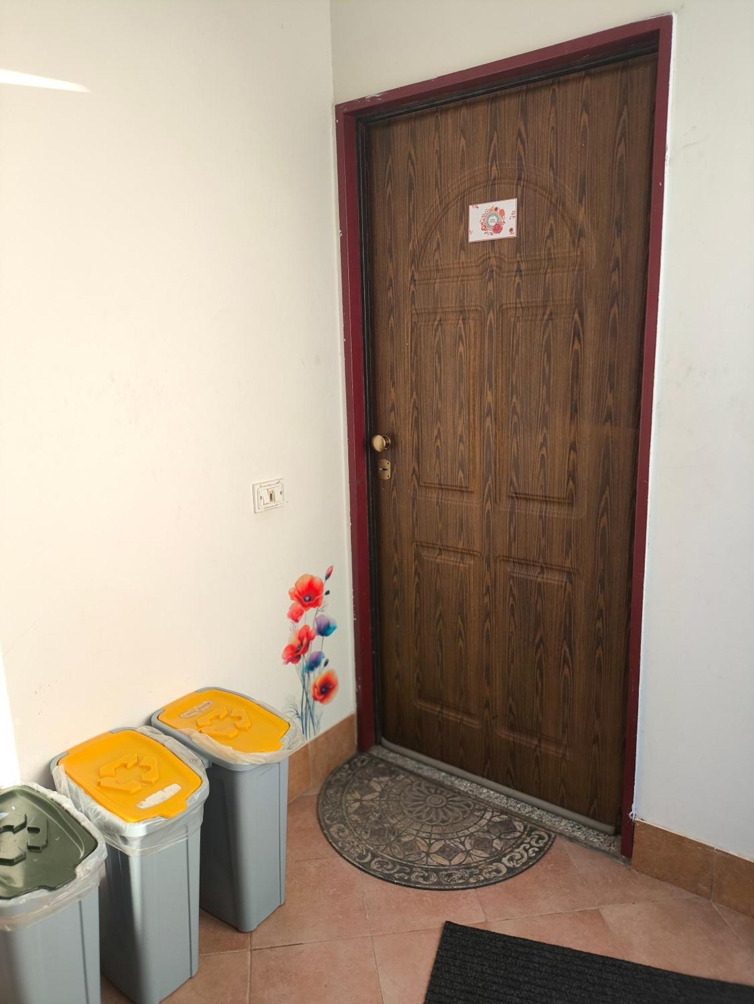 Rainbow Apartment Scordia エクステリア 写真
